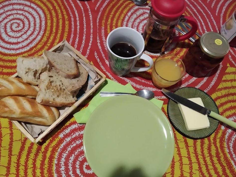 Saint-Quentin-sur-Charente La Tribu De Lavaud Bed & Breakfast エクステリア 写真
